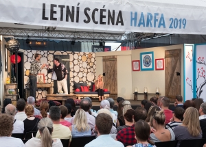 Letní scéna Harfa