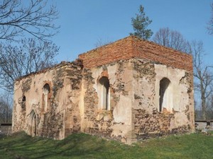 Zcenina kostela sv. Petra a Pavla